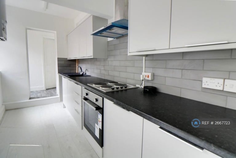 5 bedroom house in Cobden View Road, Sheffield, S10 (5 bed) (#2667723)