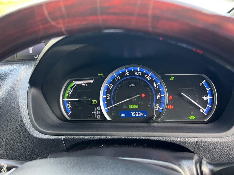 2015 Toyota Noah MPV Hybrid Electric  Automatic