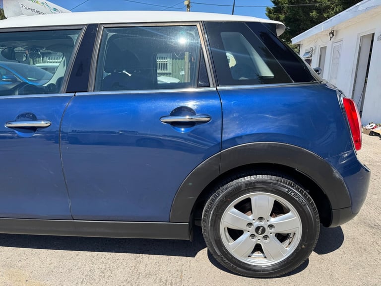 2014 MINI Cooper 1.5 AUTO 5DR Hatchback Petrol Automatic