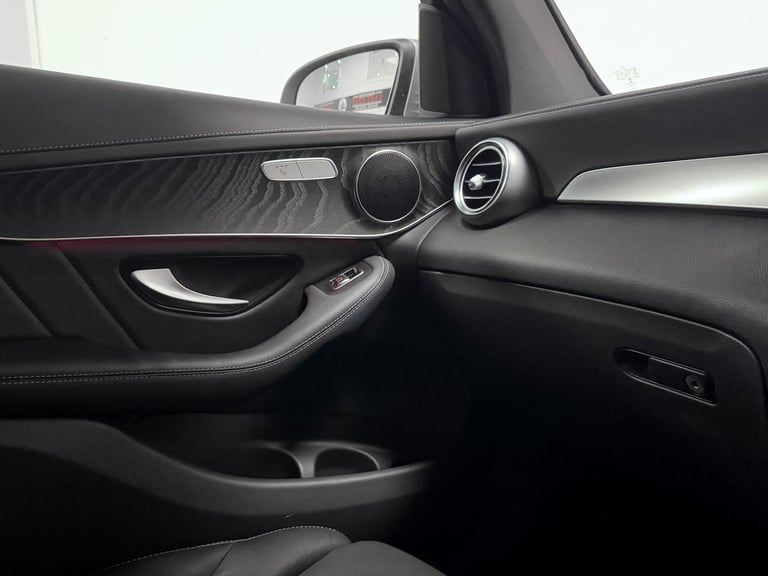 2020 Mercedes-Benz GLC 2.0 GLC300d AMG Line (Premium) Coupe 5dr Diesel G-Tronic+ 4MATIC Euro 6 (s...