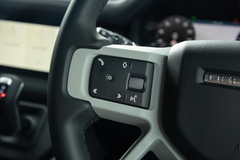 2023 Land Rover Defender 3.0 D250 X-Dynamic SE 110 5dr Auto [7 Seat] ESTATE DIESEL Automatic