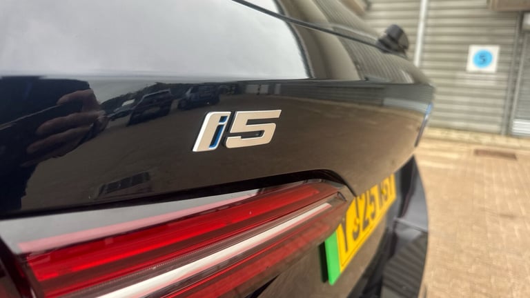 2025 BMW i5 250kW eDrive40 M Sport 84kWh 5dr Auto Electric Estate Estate Electric Automatic