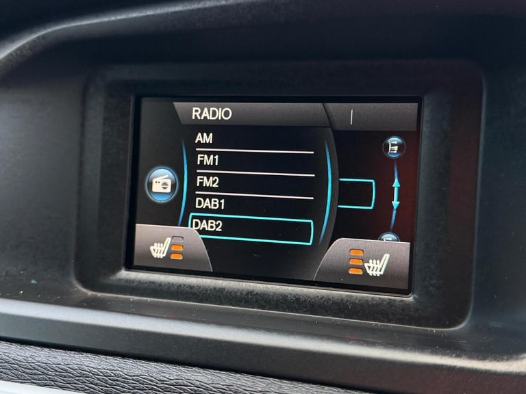 VOLVO V40 2.0 D4 R-Design Euro 6 (s/s) 5dr 2015