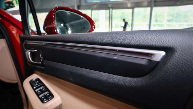 2023 Porsche Macan S-A SUV Petrol Automatic