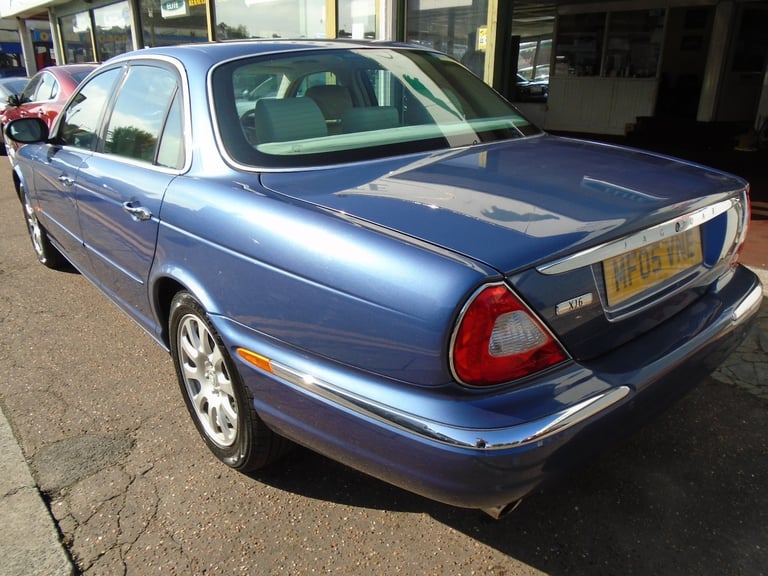 2005 Jaguar XJ XJ6 3.0 V6 4dr Auto SALOON Petrol Automatic
