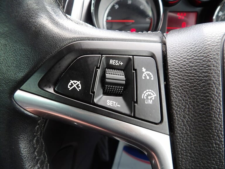 2015 Vauxhall Zafira 2.0 CDTi [170] Elite 5dr Auto MPV DIESEL Automatic