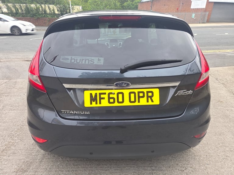 2010 Ford Fiesta 1.4 Titanium 3dr HATCHBACK Petrol Manual