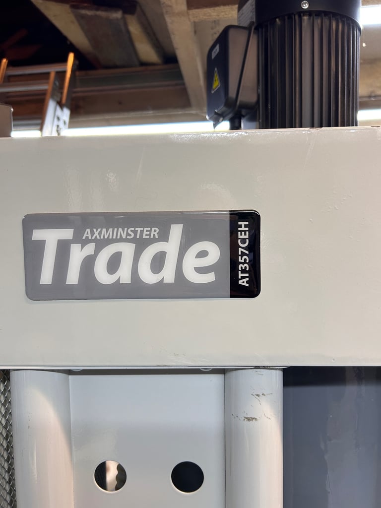 Cyclone Dust Extractor for workshop - Axminster Trade rated AT357CEH