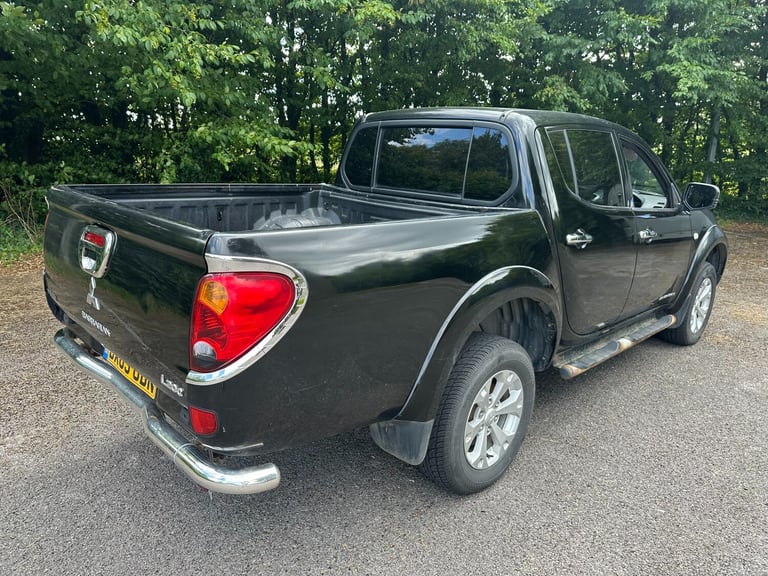 2013 Mitsubishi L200 Double Cab DI-D Barbarian 4WD Auto 176Bhp PICK UP Diesel Automatic