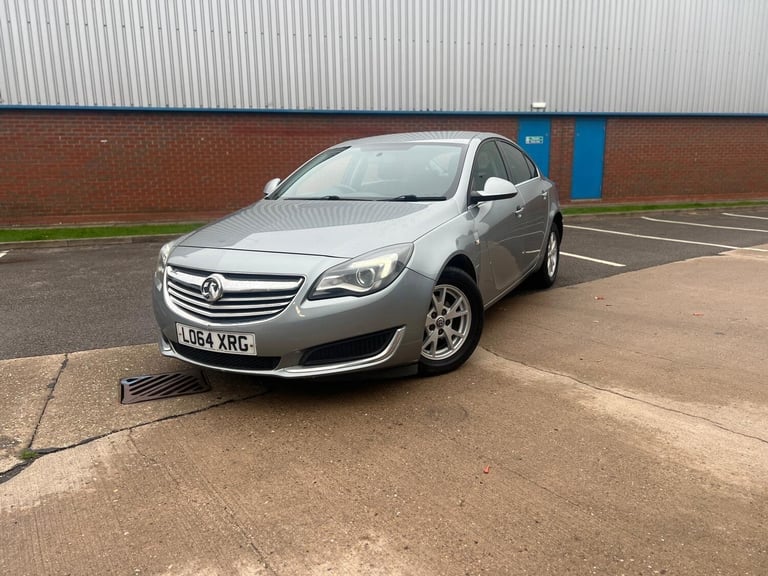 2015 Vauxhall Insignia 2.0 CDTi ecoFLEX Design Nav 5dr [Start Stop] HATCHBACK DIESEL Manual