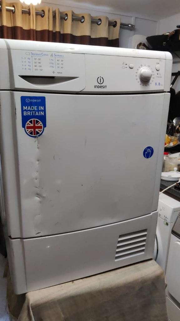 Indesit 8kg Condenser Tumble Dryer with reverse action 