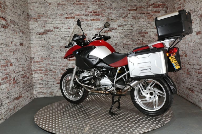 BMW R1200GS - 2005 Petrol Manual in Red