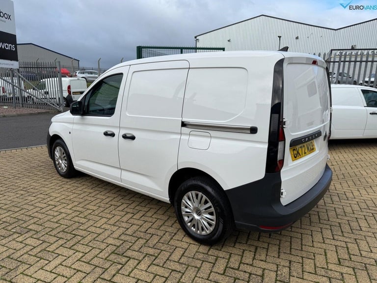 VOLKSWAGEN CADDY 2.0 TDI C20 COMMERCE Diesel Manual in White
