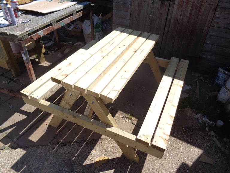 image for picnic bench 