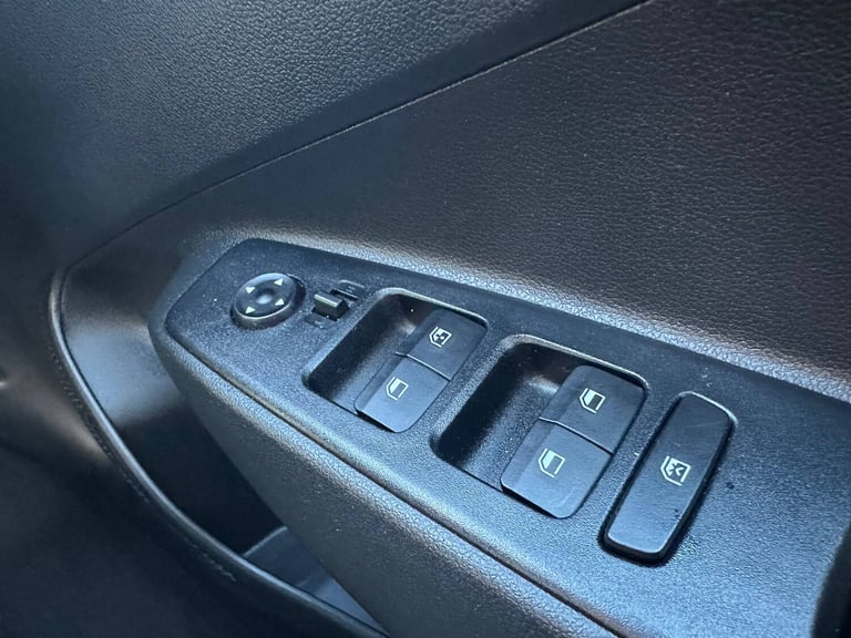 2022 Hyundai i10 1.0 MPi SE Connect 65ps 5dr Hatchback PETROL Manual