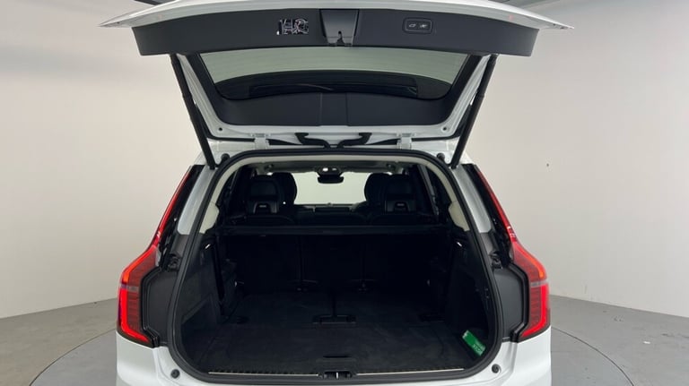 2025 Volvo XC90 Ultra, T8 AWD Plug-in hybrid, Dark, 7 Seats (BLIS, Panoramic Sunroof) Estate Petr...