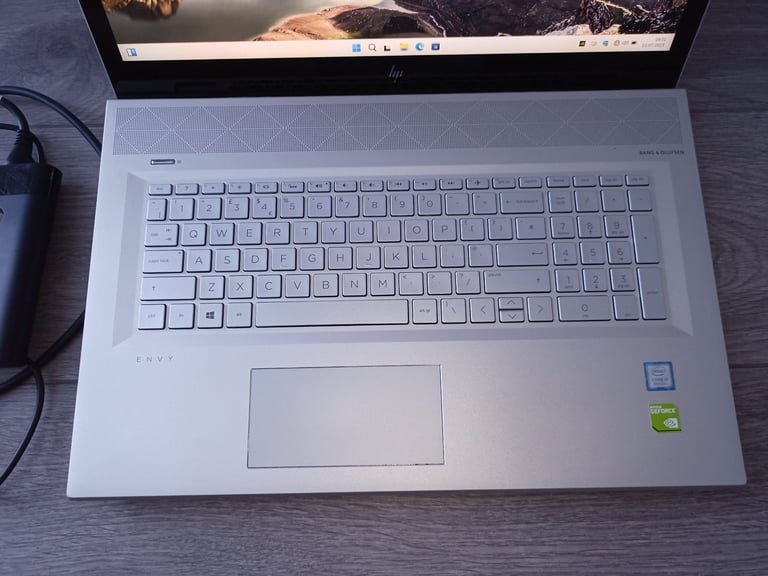 HP Envy Gaming Laptop I7 Windows 11 4GB Nvidia Graphics
