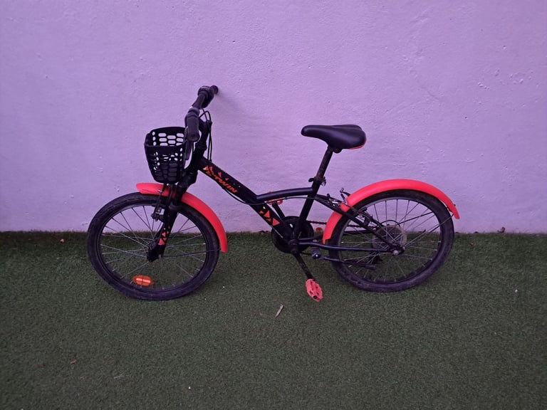 Decathlon BTwin 20" kids hybrid bike