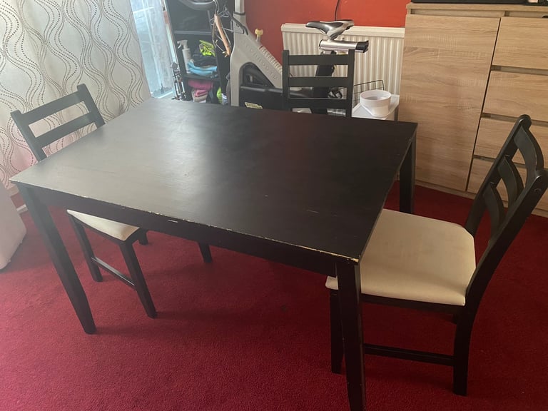 IKEA dining table with 4 chair 