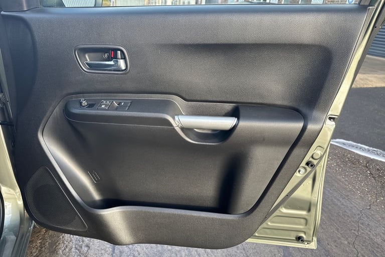 2021 Suzuki Ignis 92905 Hatchback Petrol Manual