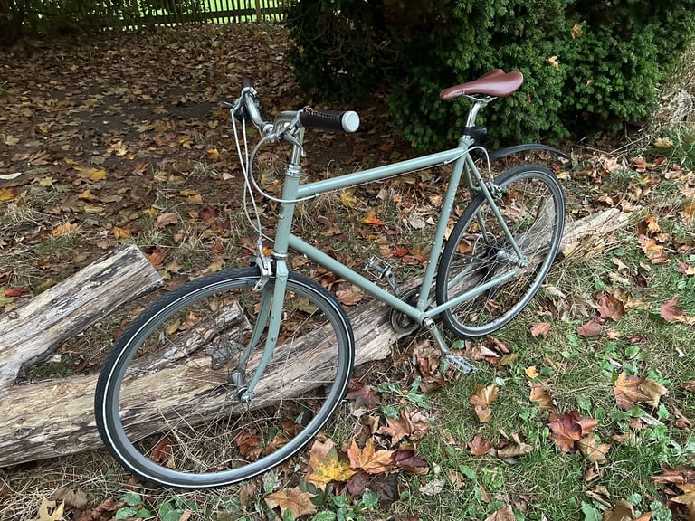 Temple Cycles City Bike Large