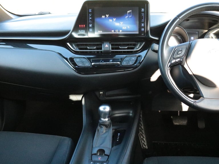 2017 Toyota C-HR 1.8 VVT-h Icon SUV 5dr Petrol Hybrid CVT Euro 6 (s/s) (122 ps) HATCHBACK Petrol/...