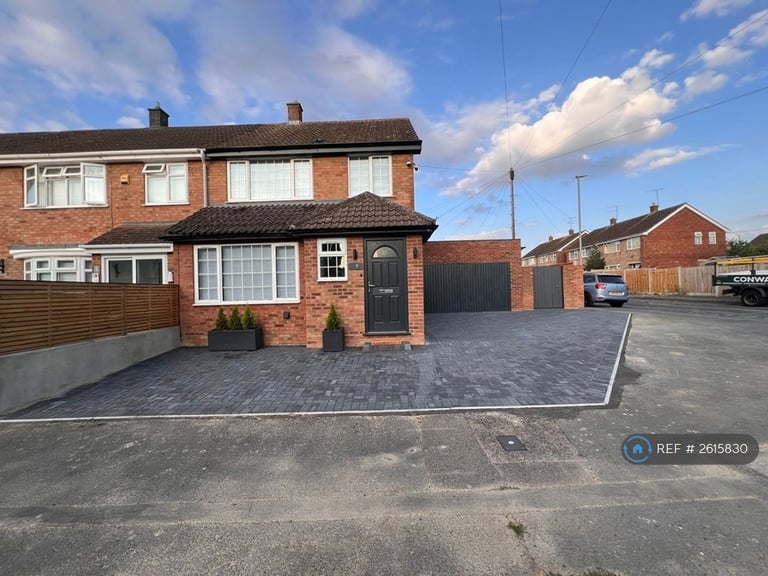 Studio flat in Luton, Luton, LU4 (#2615830)