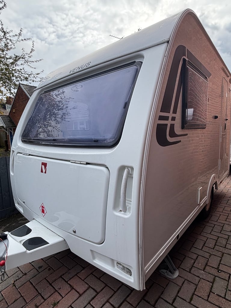 2013 SMALL LUNAR VENUS 320/2 CARAVAN  763KG!  LIGHTWEIGHT & COMPACT!   