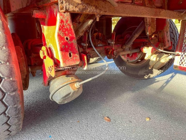 SDC CRANE MOUNTED DROPSIDE FLATBED BRICK GRAB