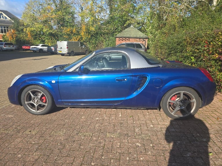 image for 2003 Toyota MR2 Roadster (Facelift) – Hard Top Included