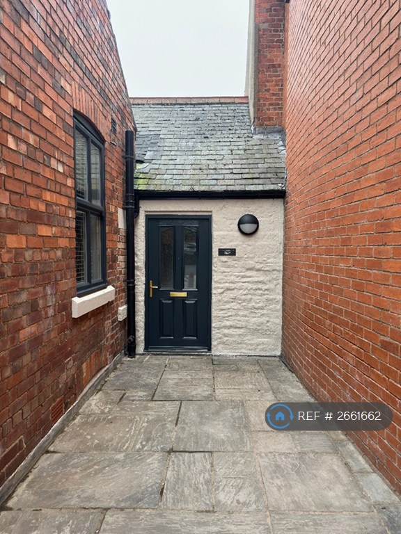 3 bedroom flat in High Street, Whitwell, Worksop, S80 (3 bed) (#2661662)