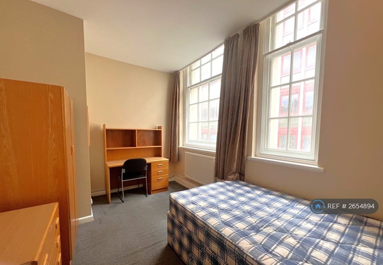 5 bedroom flat in St Nicholas Street, Bristol, BS1 (5 bed) (#2654894)