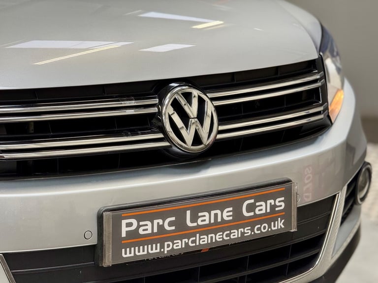 2015 Volkswagen Tiguan 2.0 TDi BlueMotion Tech Match 5dr ** 4 MOTION ** Diesel