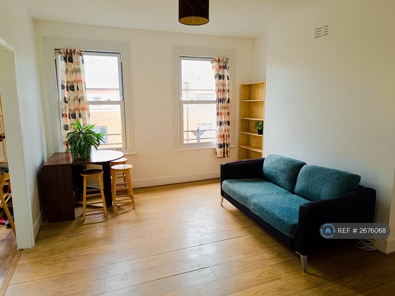 1 bedroom flat in Manor Gardens, London, N7 (1 bed) (#2676068)
