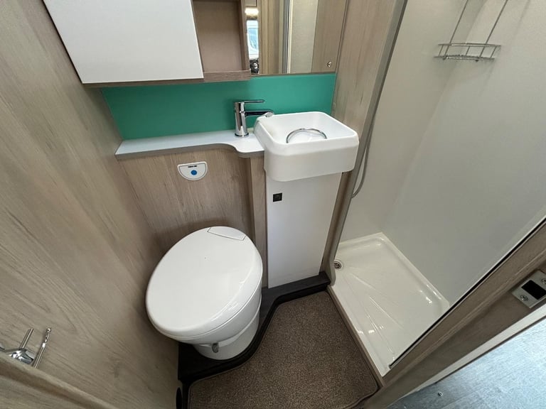 Auto-Trail F-Line F72 FORD TRANSIT DIESEL AUTOMATIC 2023/73