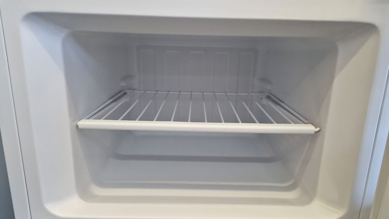 Currys White 116cm Fridge Freezer + FREE Local Delivery + 3 Month Guarantee