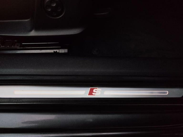 2016 Audi A4 2.0 TDI 190 S Line 5dr S Tronic ESTATE DIESEL Automatic