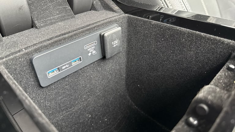 2019 Land Rover Range Rover Velar 2.0 D180 R-Dynamic S 5dr Auto Diesel Estate Estate Diesel Autom...