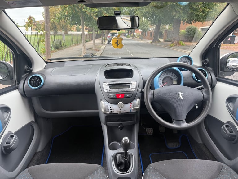 Peugeot, 107, Hatchback, 2010, Manual, 998 (cc), 3 doors