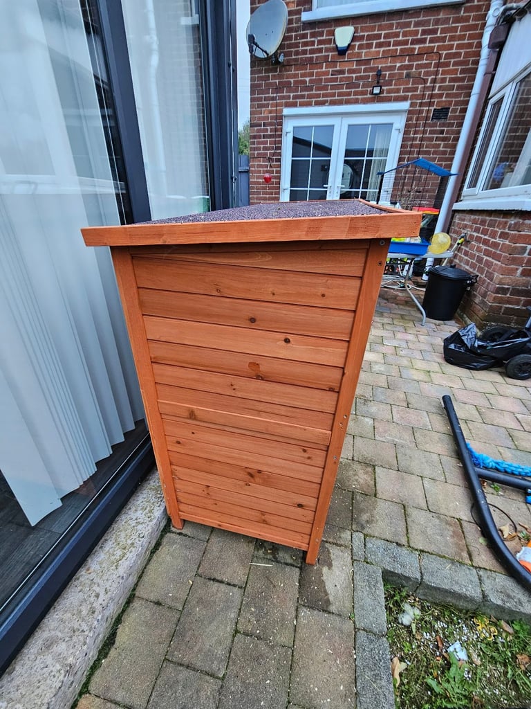 Two storey rabbit hutch