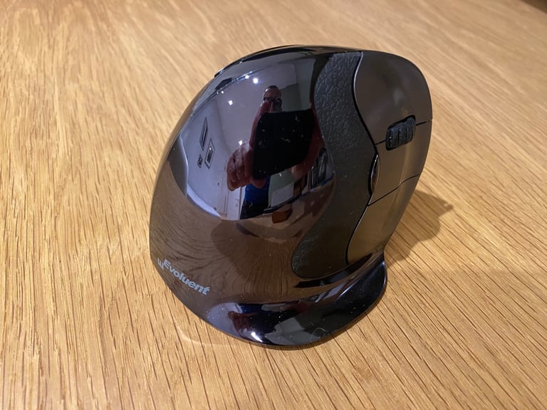 Bakker Elkhuizen BNEEVRDSW Vertical mouse. Very good condition. Costs ~£150 new 