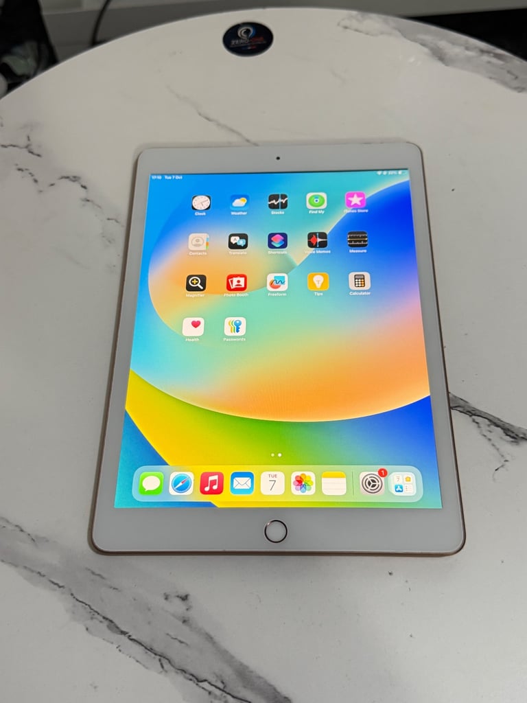 Like New Apple Ipad 7 WiFi Rose Gold 128gb Storage inbuilt 