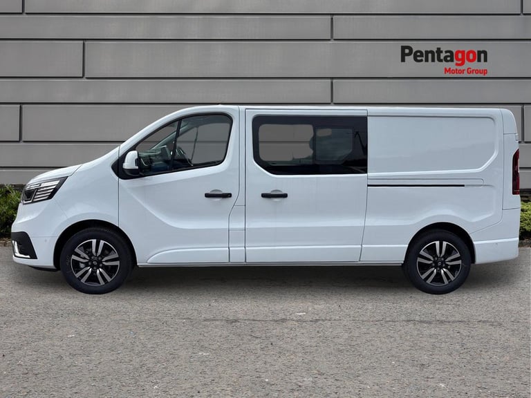  Renault Trafic 2.0 Dci Blue Ll30 Extra Sport Crew Van Double Cab 6dr Diesel