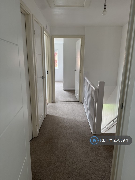 3 bedroom house in Ashover Avenue, Manchester, M12 (3 bed) (#2665971)