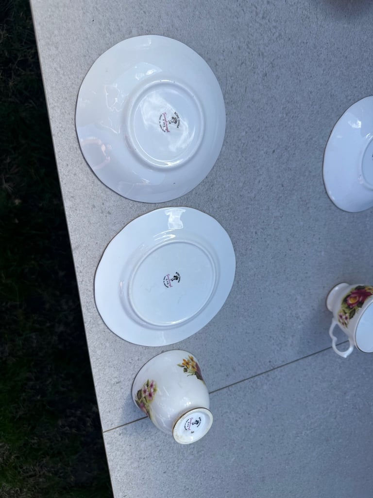 Antique Vintage Gainsborough Bone China dinner set x18