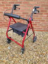Mobility 4 Wheeled Walker With Hand Brakes And Seat