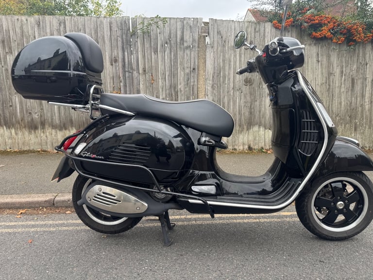 Piaggio, VESPA,GTS BLACK  2018, 278 (cc)