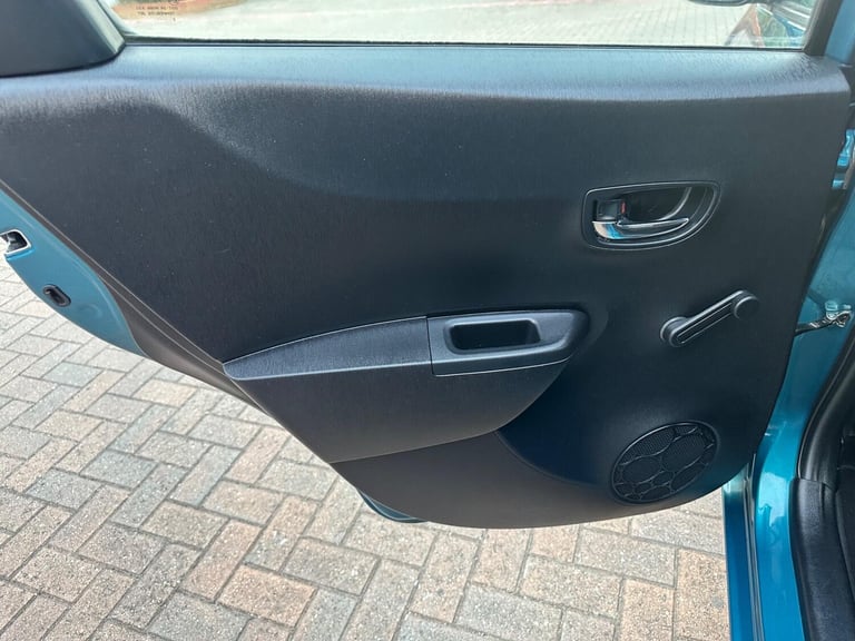 2013 Toyota Yaris 1.33 Dual VVT-i TR Euro 5 5dr HATCHBACK Petrol Manual