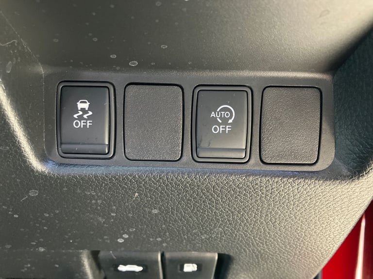 2016 Nissan Qashqai 1.5 dCi Tekna 5dr SUV DIESEL Manual