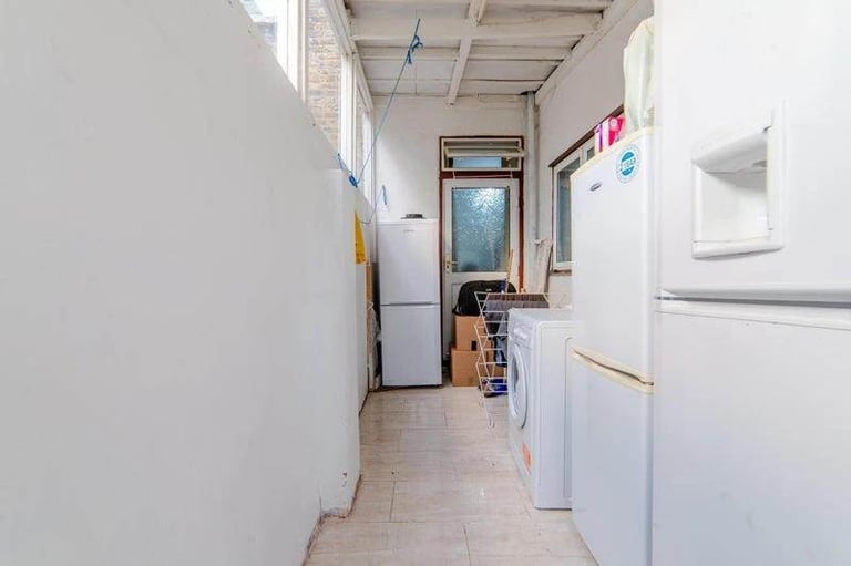  🏚️ BRIGHT SINGLE ROOM IN FOREST GATE – £690/MONTH AVAILABLE NOW 💫